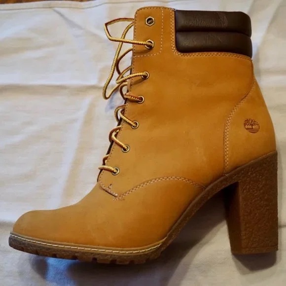 Timberland Women's Brown Heeled Boots - Picture 1 of 7